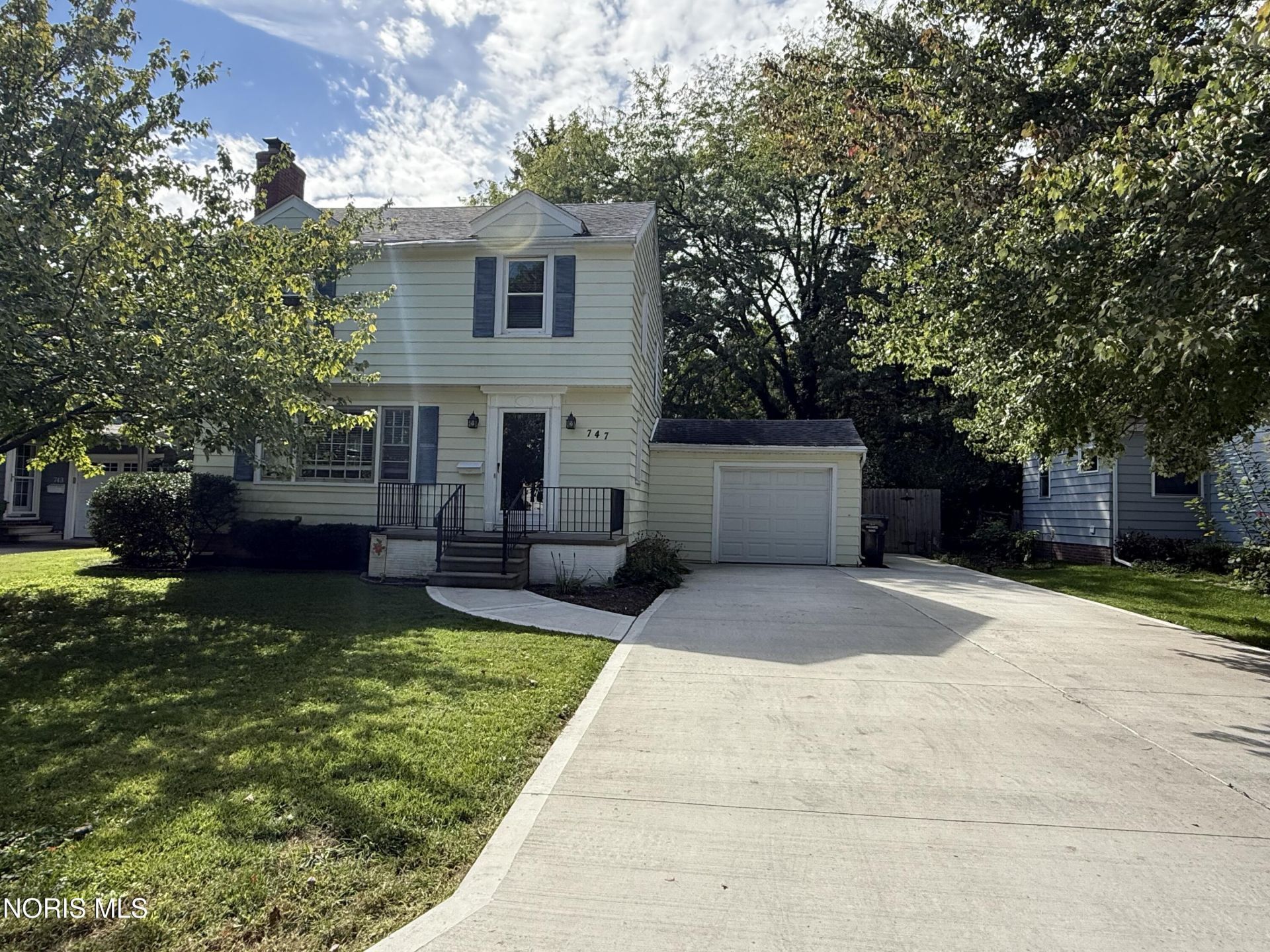747 Inwood Place , Maumee, OH 43537 Main Photo