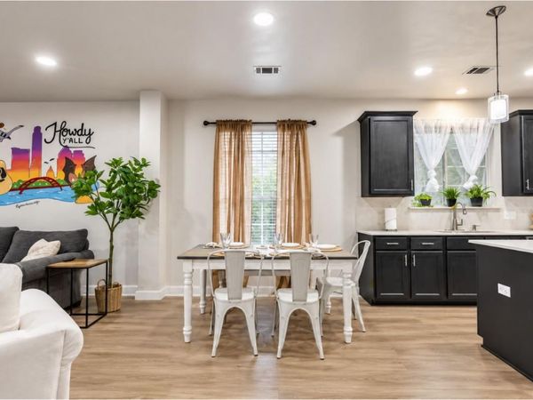 1124 Disraeli CIR , Pflugerville, TX 78660