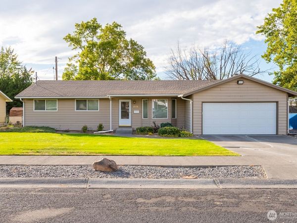 2118 S Crestmont Drive, Moses Lake, WA 98837