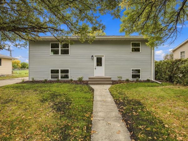 1729 17th Street S, Fargo, ND 58103
