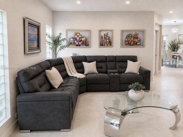 19273 NW 14th St , Unit 19273, Pembroke Pines, FL 33029