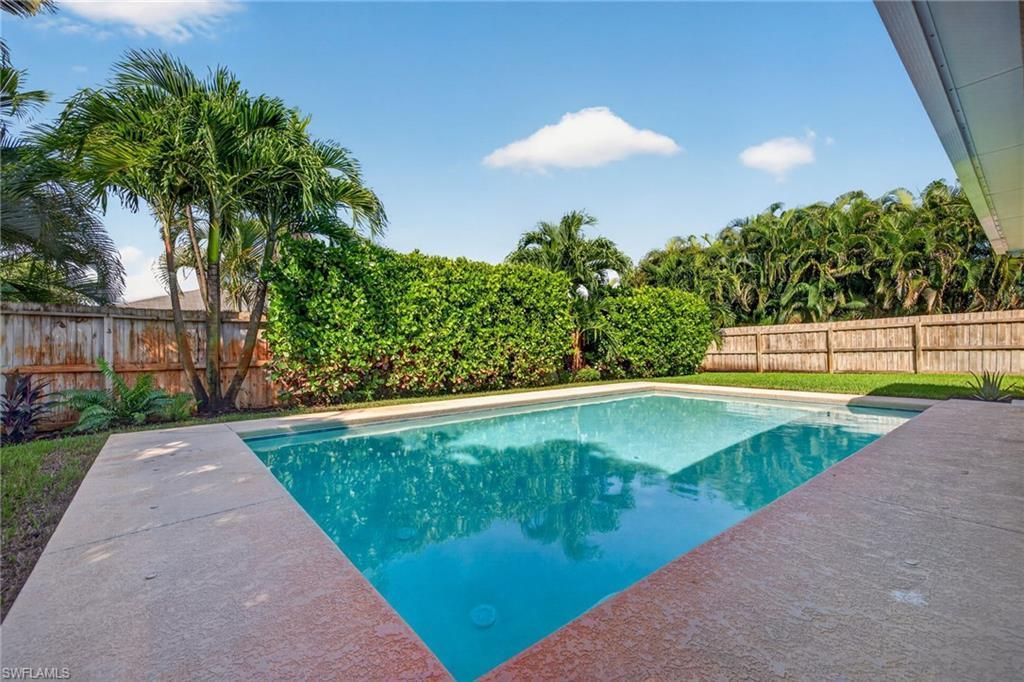 18502 Sunflower Rd, Fort Myers, FL 33967 Photo