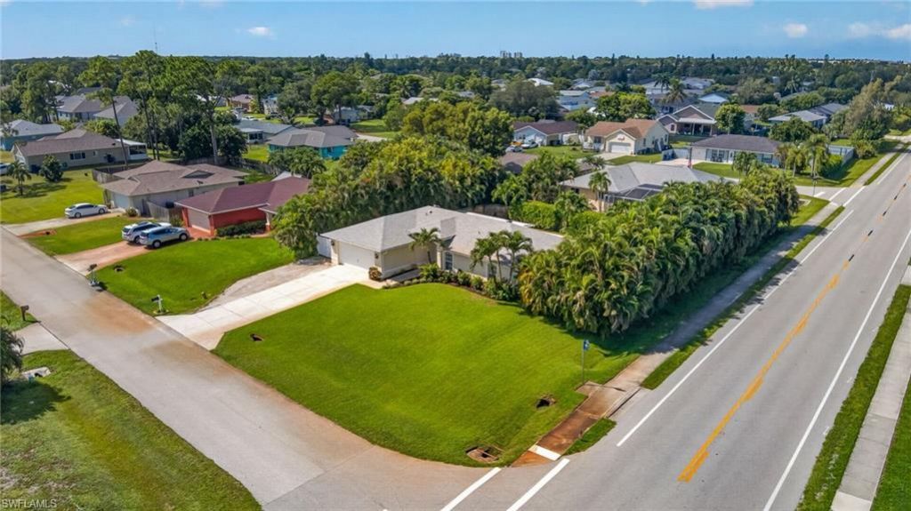 18502 Sunflower Rd, Fort Myers, FL 33967 Photo