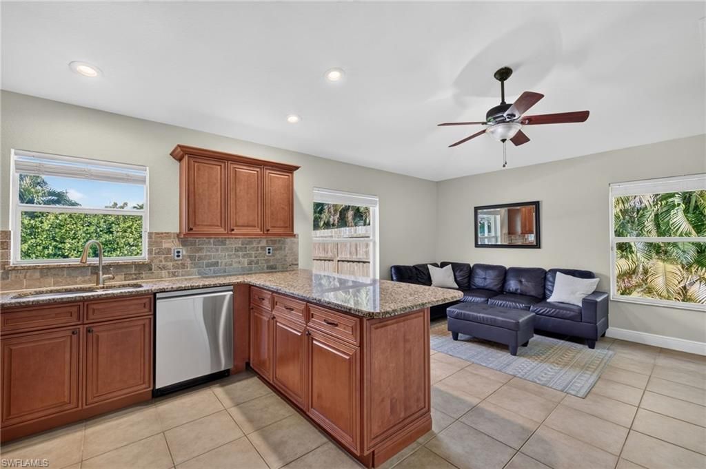 18502 Sunflower Rd, Fort Myers, FL 33967 Photo