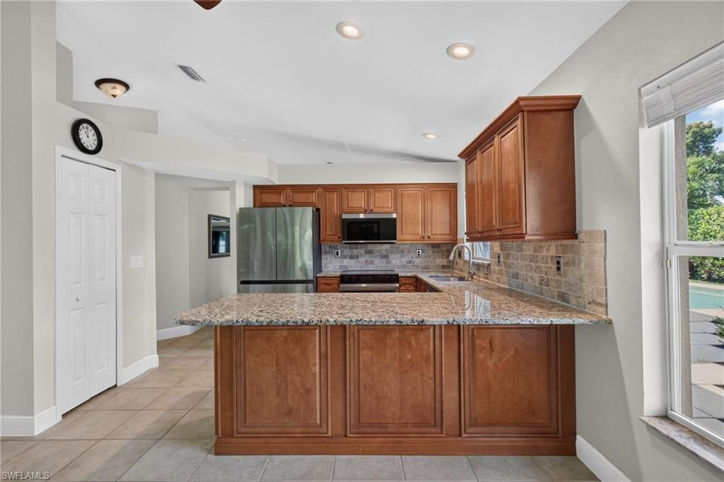 18502 Sunflower Rd, Fort Myers, FL 33967 Photo