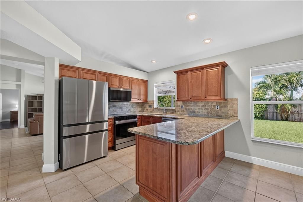 18502 Sunflower Rd, Fort Myers, FL 33967 Photo
