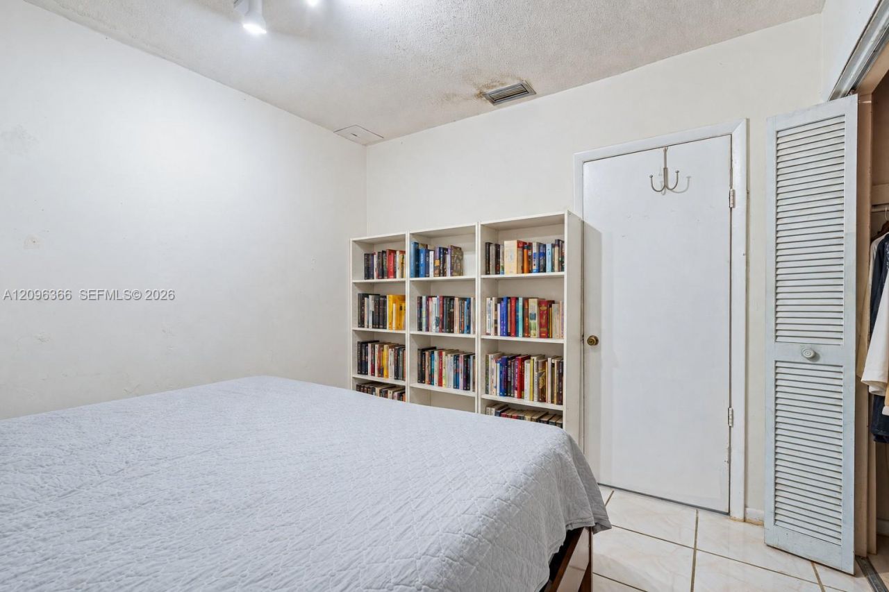 1409 NE 152nd St , North Miami Beach, FL 33162 Photo