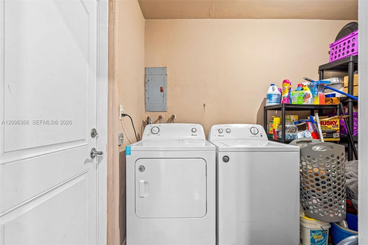 1409 NE 152nd St , North Miami Beach, FL 33162 Photo
