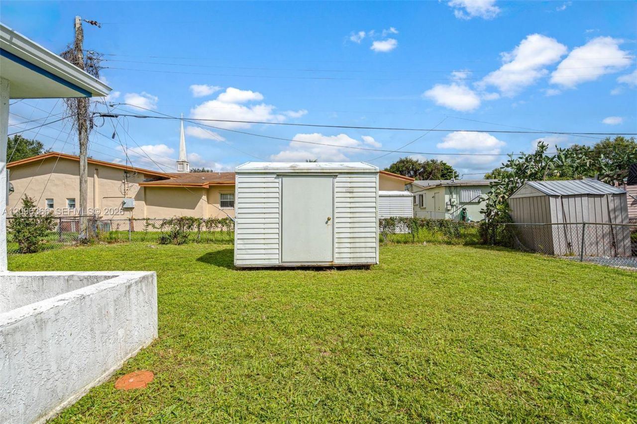 1409 NE 152nd St , North Miami Beach, FL 33162 Photo