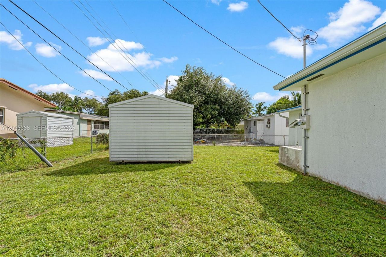 1409 NE 152nd St , North Miami Beach, FL 33162 Photo