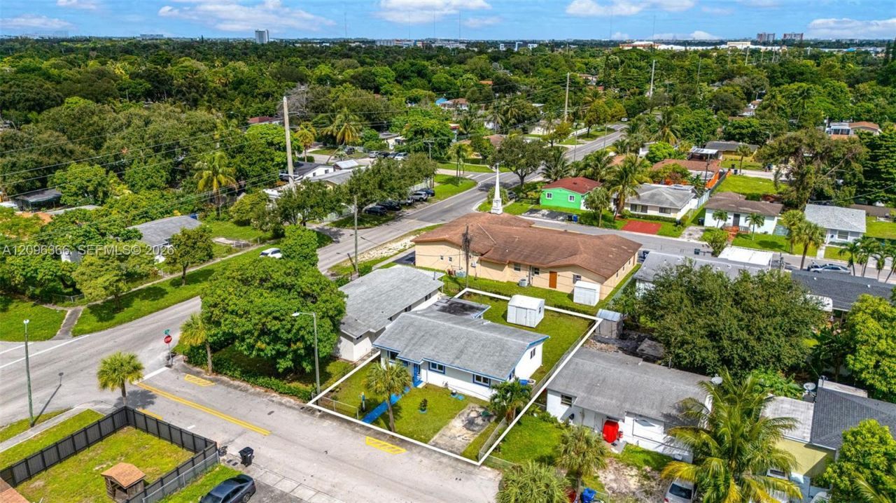 1409 NE 152nd St , North Miami Beach, FL 33162 Photo