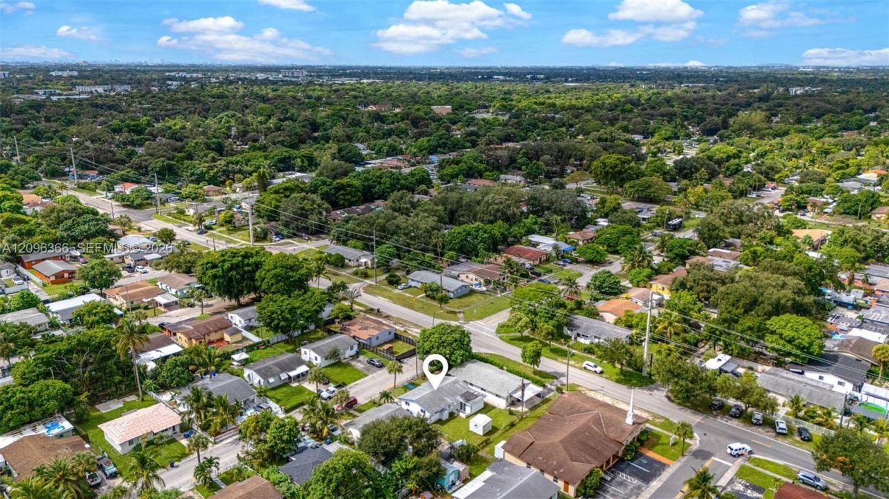 1409 NE 152nd St , North Miami Beach, FL 33162 Photo