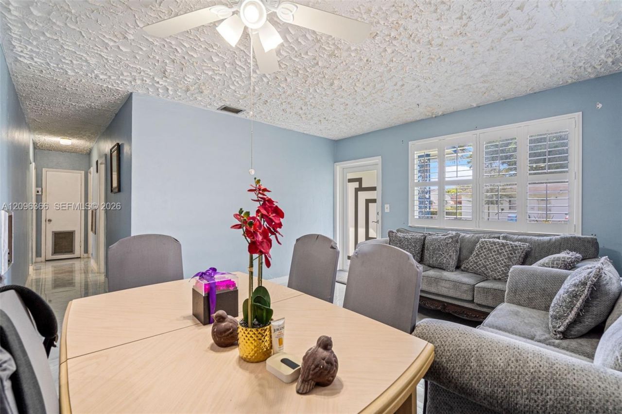 1409 NE 152nd St , North Miami Beach, FL 33162 Photo