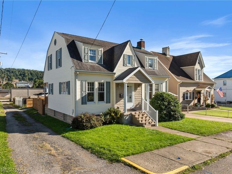 108 S 7th Street, Martins Ferry, OH 43935 Photo 3