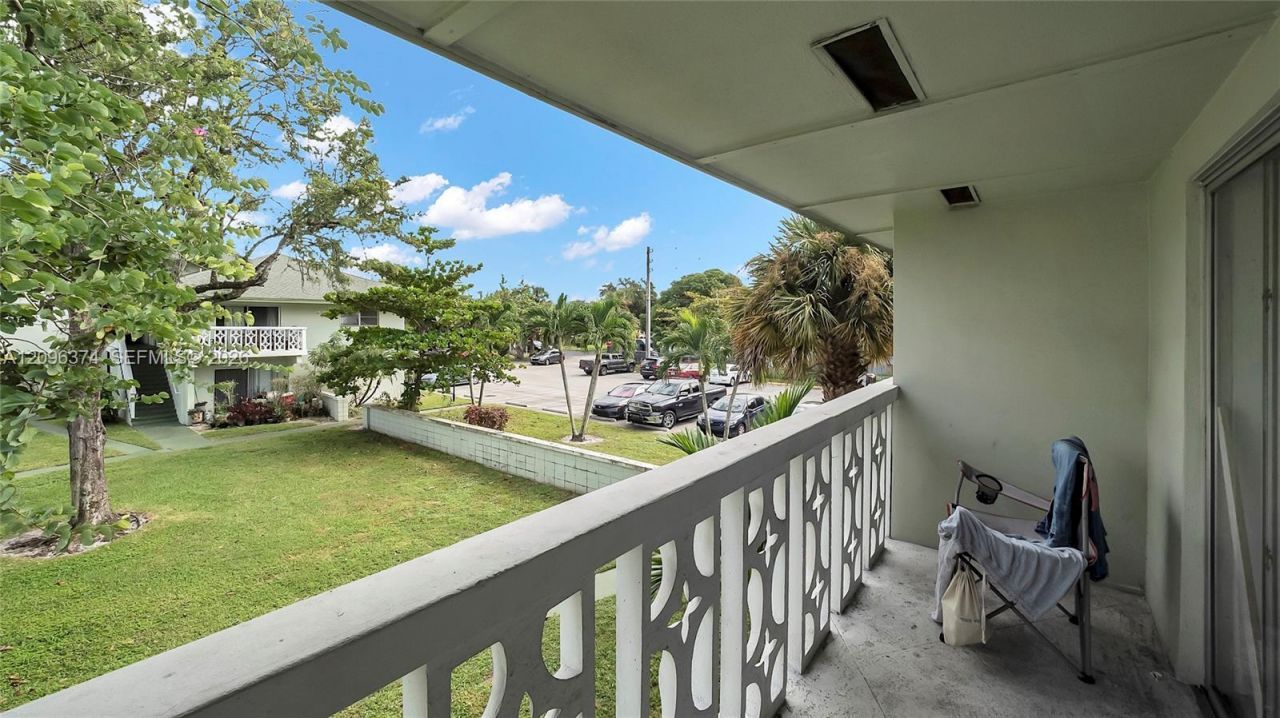 4200 NW 3rd Ct , Unit 241, Plantation, FL 33317 Photo