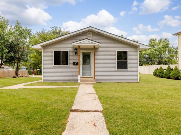 19 Povalish Court , Lemont, IL 60439