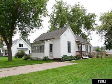 536 Grandview Avenue, Gretna, NE 68028