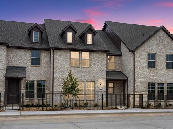 6084 Bursey Road, Watauga, TX 76148