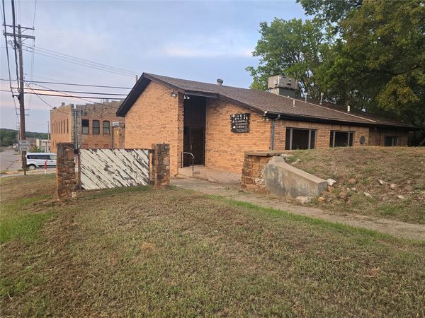 622 7th Street , Pawnee, OK 74058