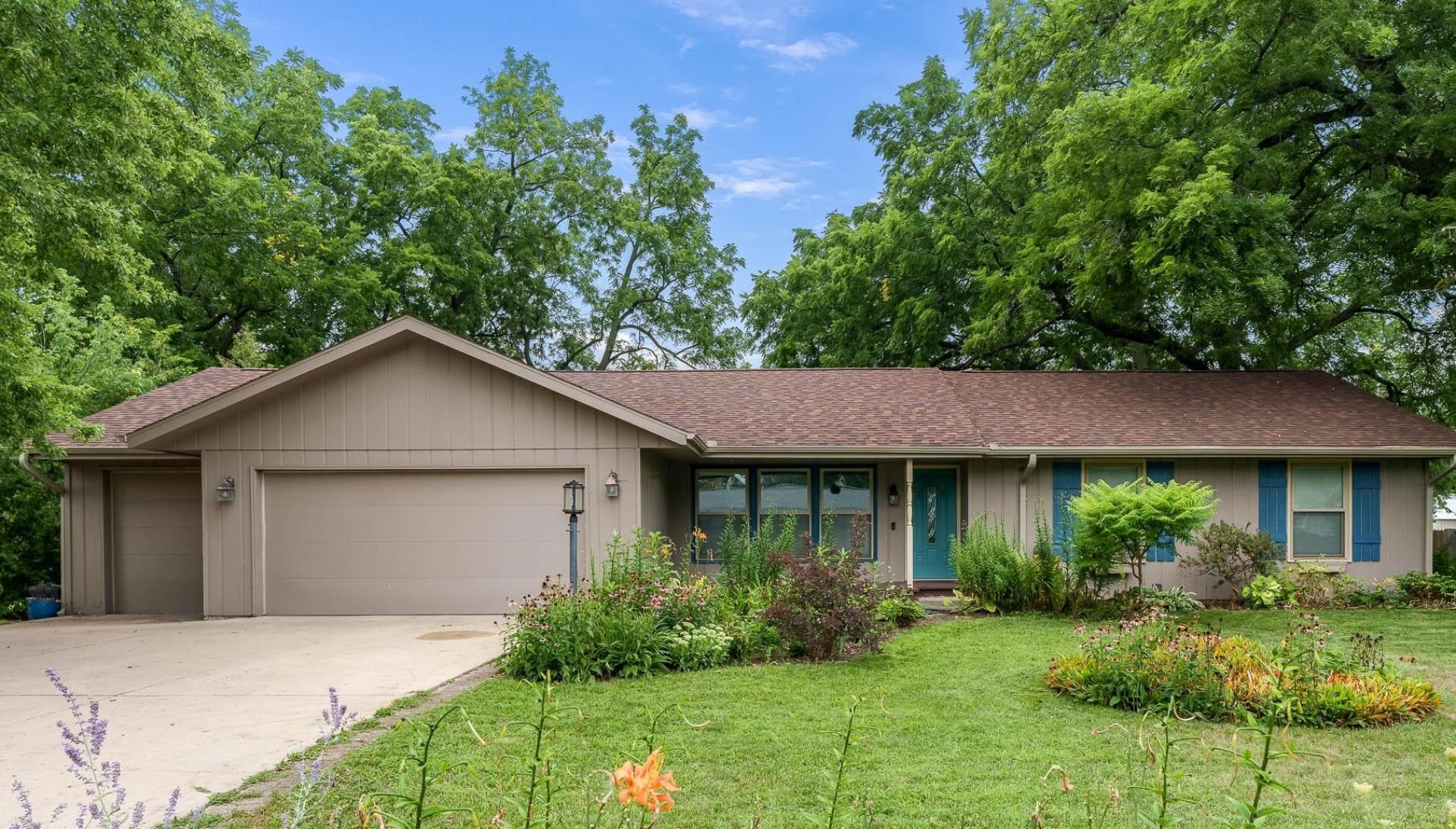 349 Sycamore Lane, Machesney Park, IL 61115 Main Photo