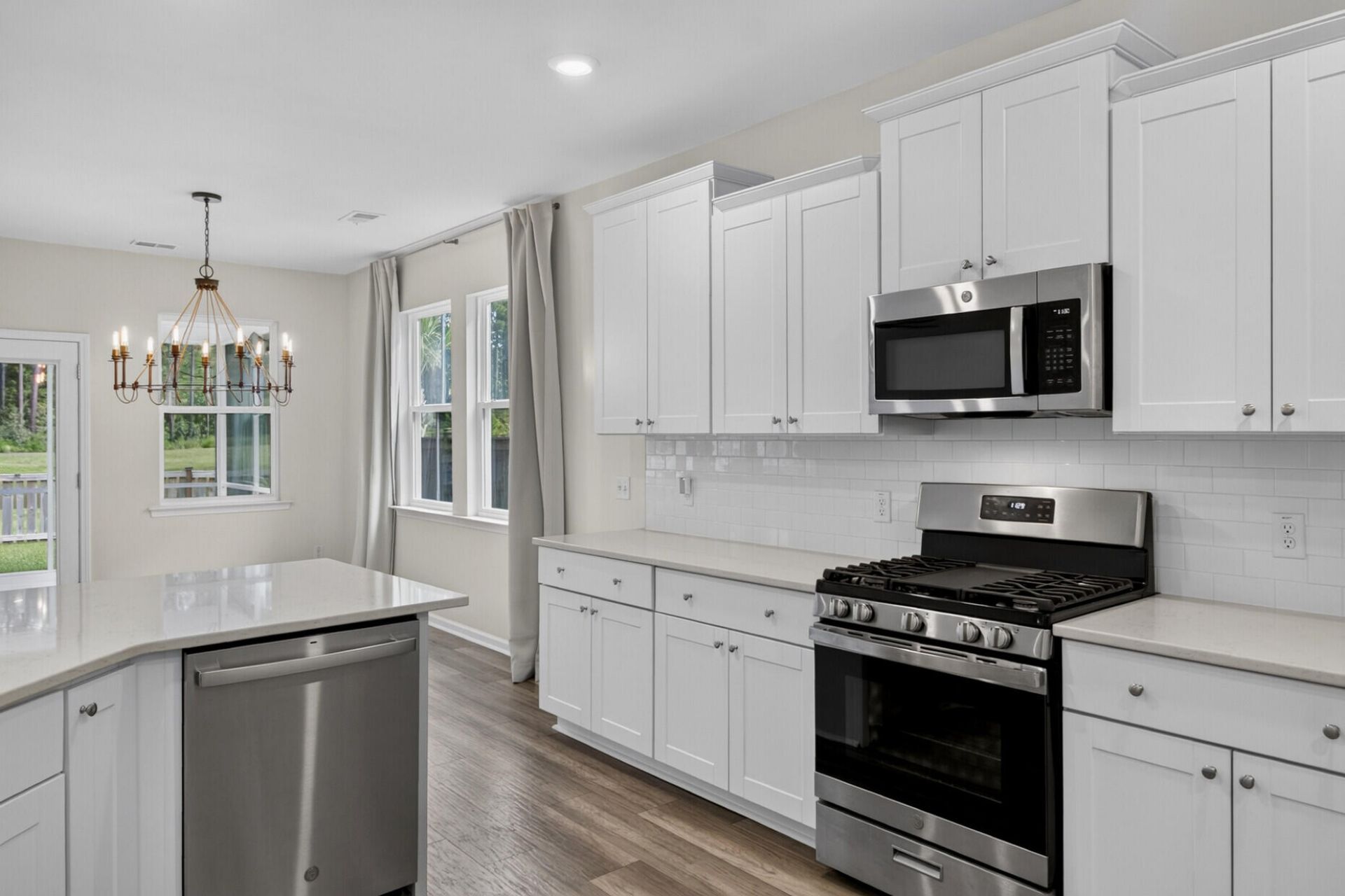 995 Arrowwood Way Photo 10