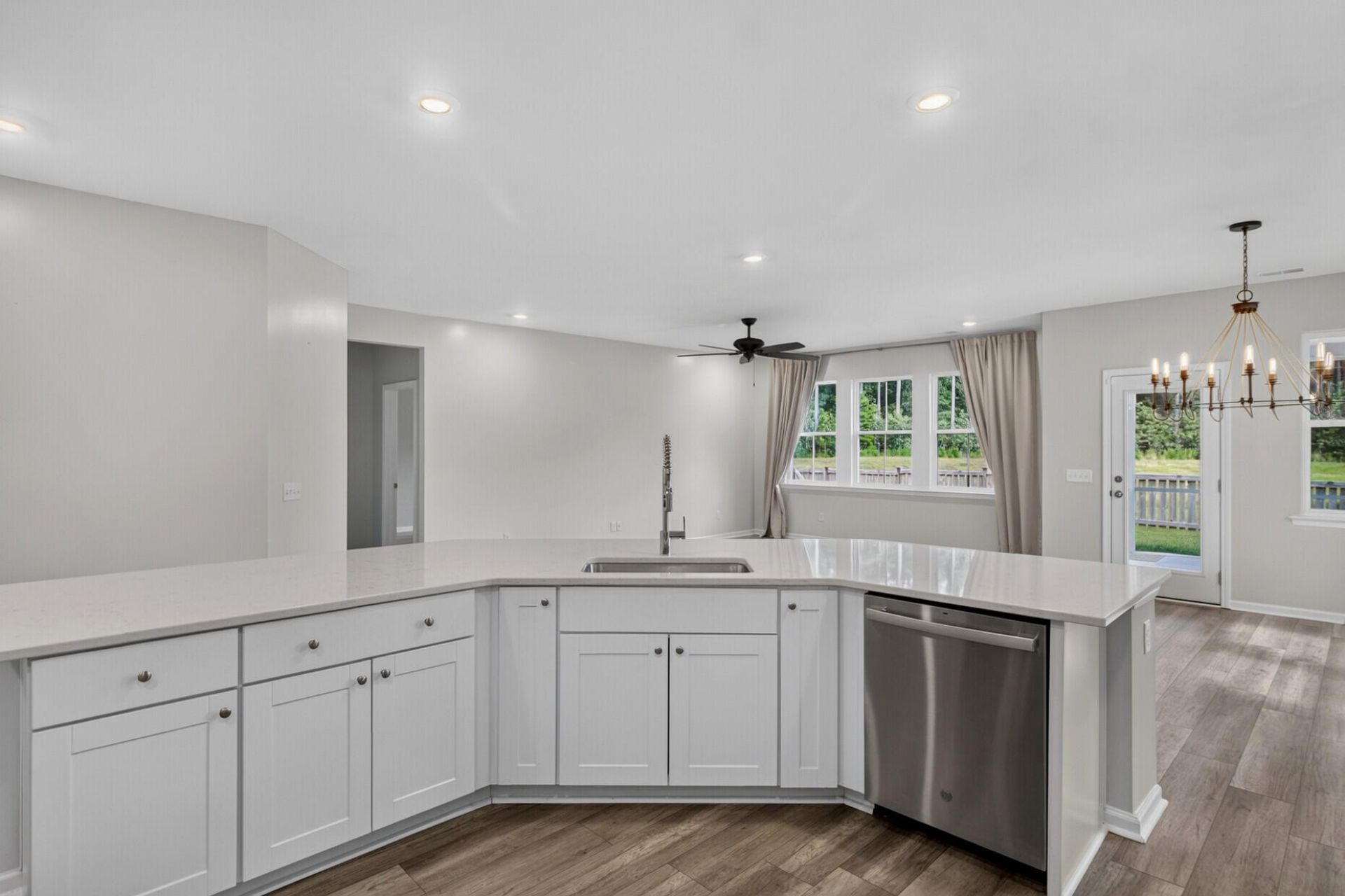 995 Arrowwood Way Photo 12