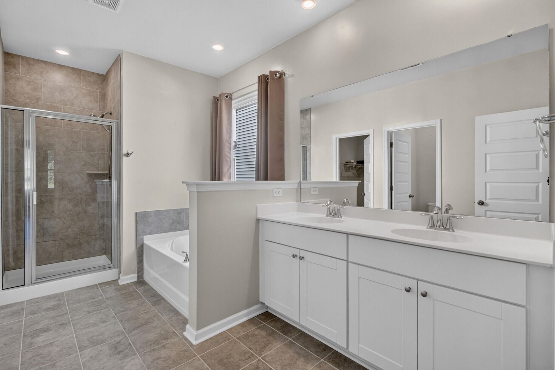 995 Arrowwood Way Photo 24