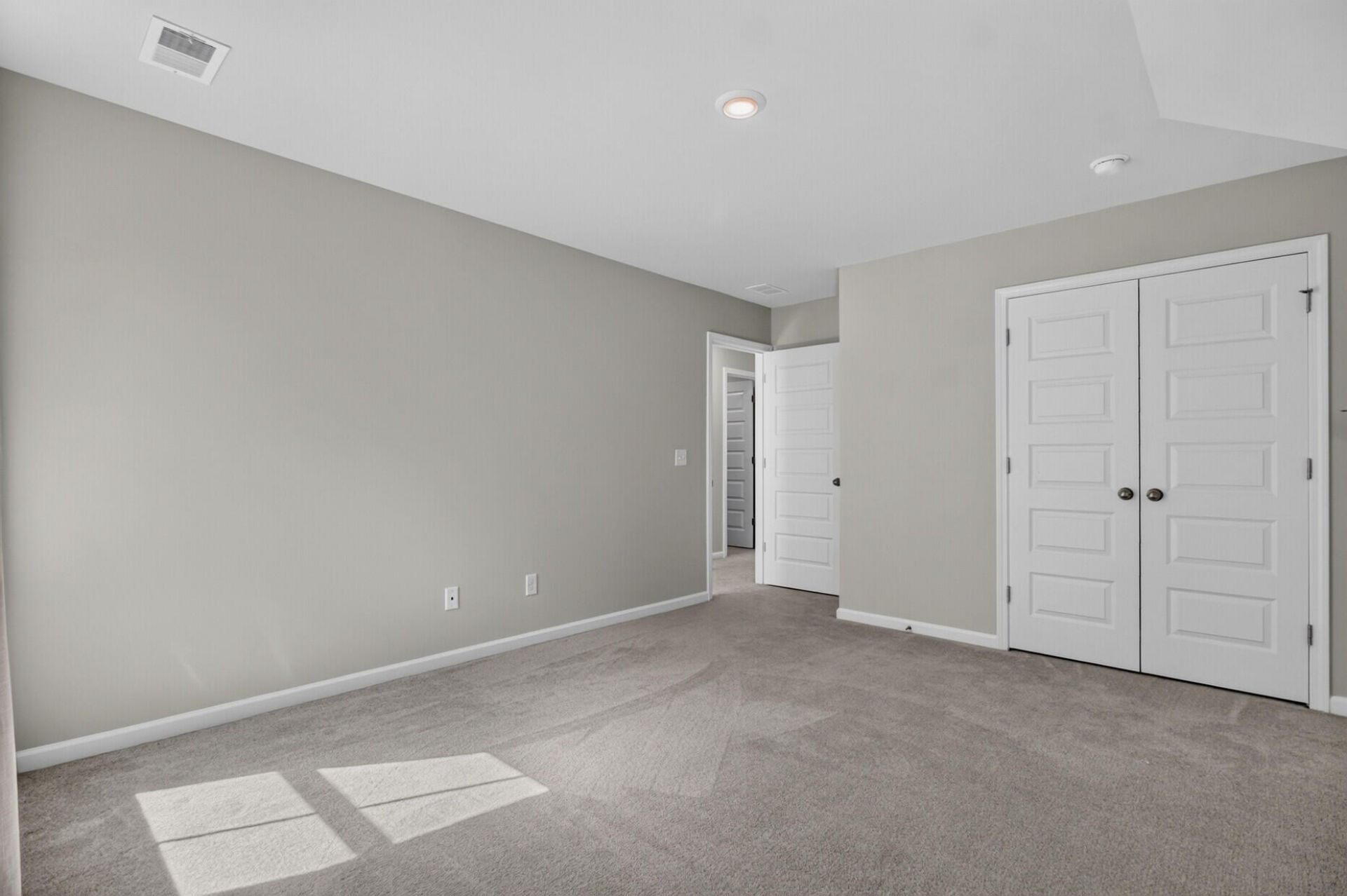 995 Arrowwood Way Photo 31