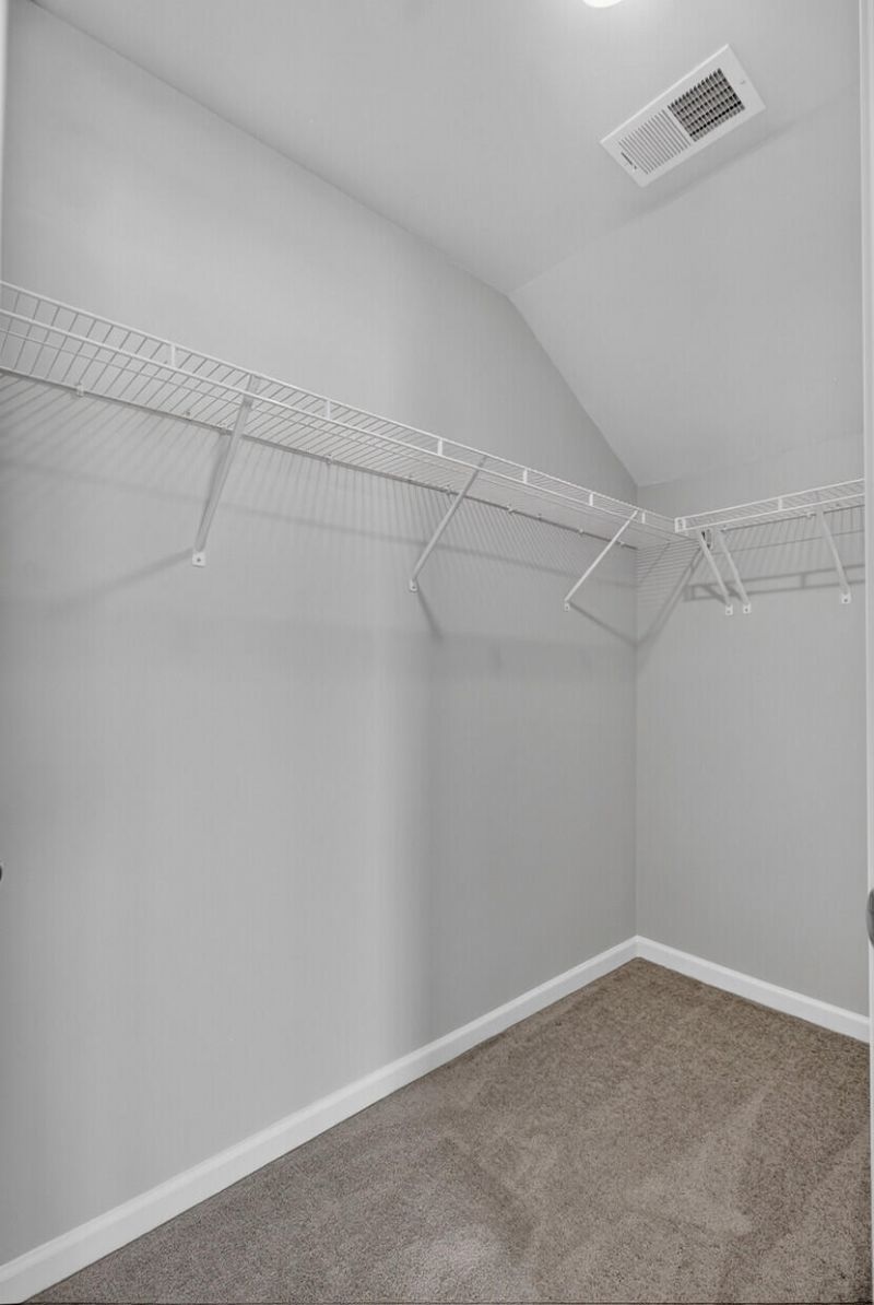 995 Arrowwood Way Photo 33