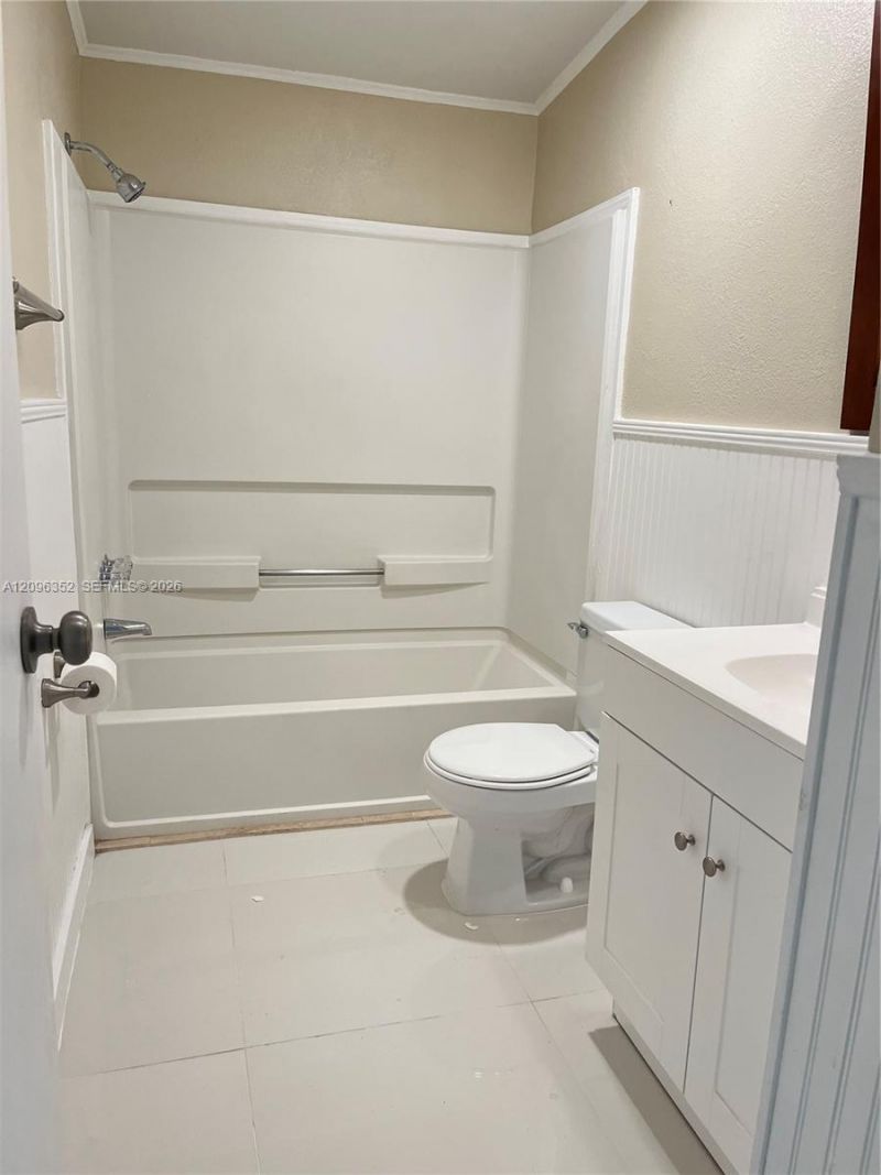 19800 SW 180 , Miami, FL 33187 Photo