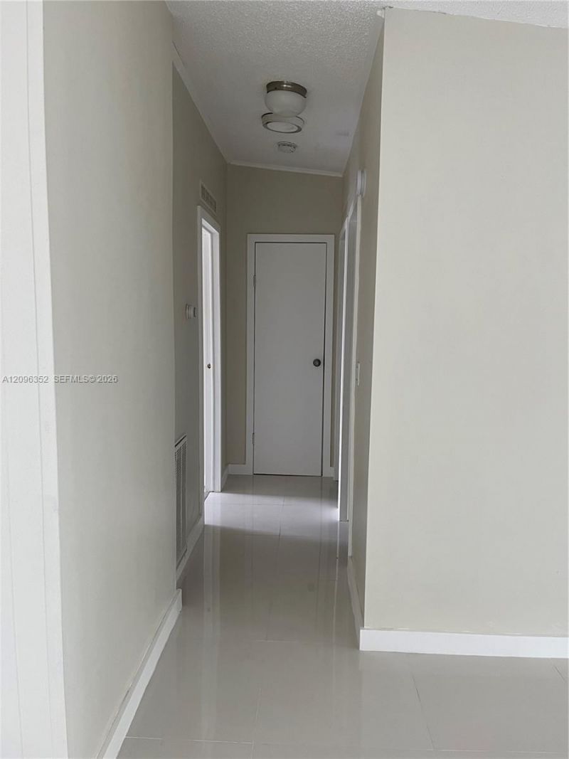 19800 SW 180 , Miami, FL 33187 Photo