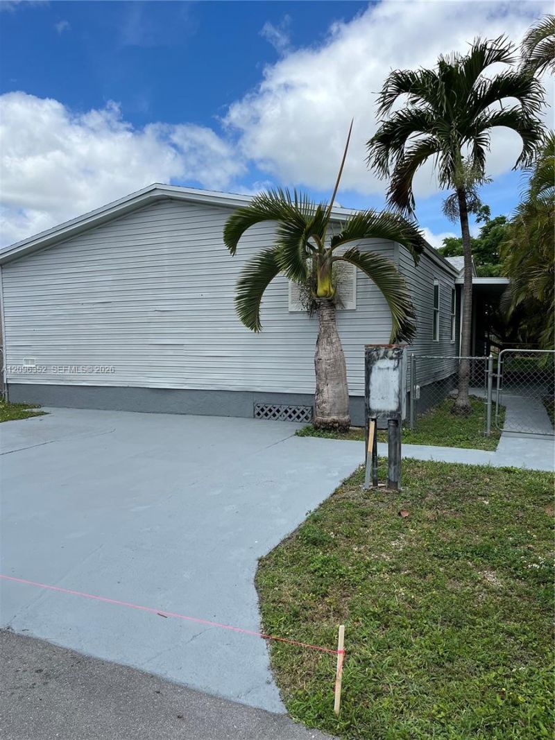 19800 SW 180 , Miami, FL 33187 Photo