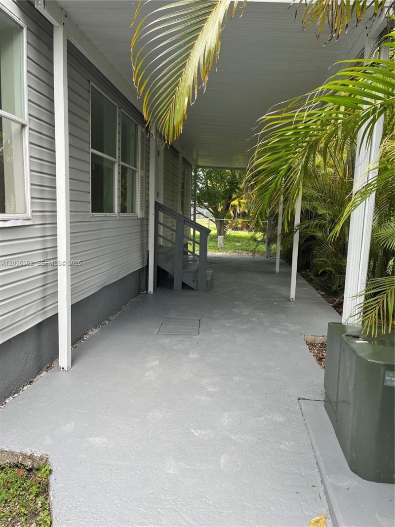 19800 SW 180 , Miami, FL 33187 Photo