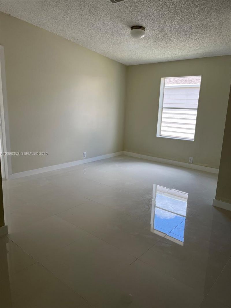 19800 SW 180 , Miami, FL 33187 Photo