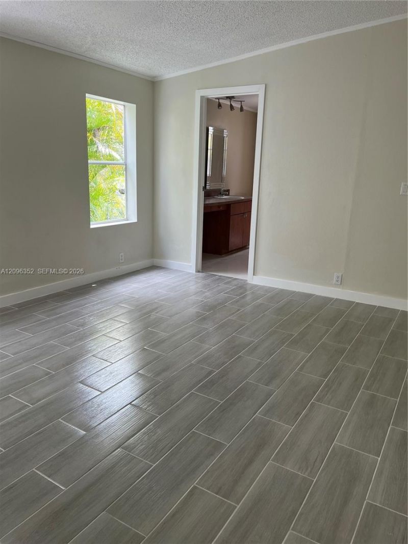 19800 SW 180 , Miami, FL 33187 Photo