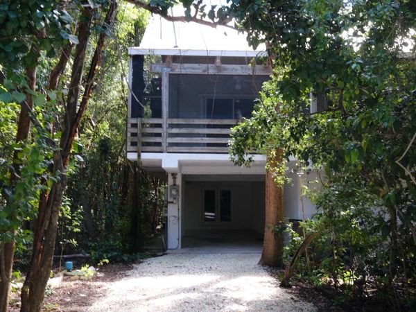 6 Atlantic Drive, KEY LARGO, FL 33037