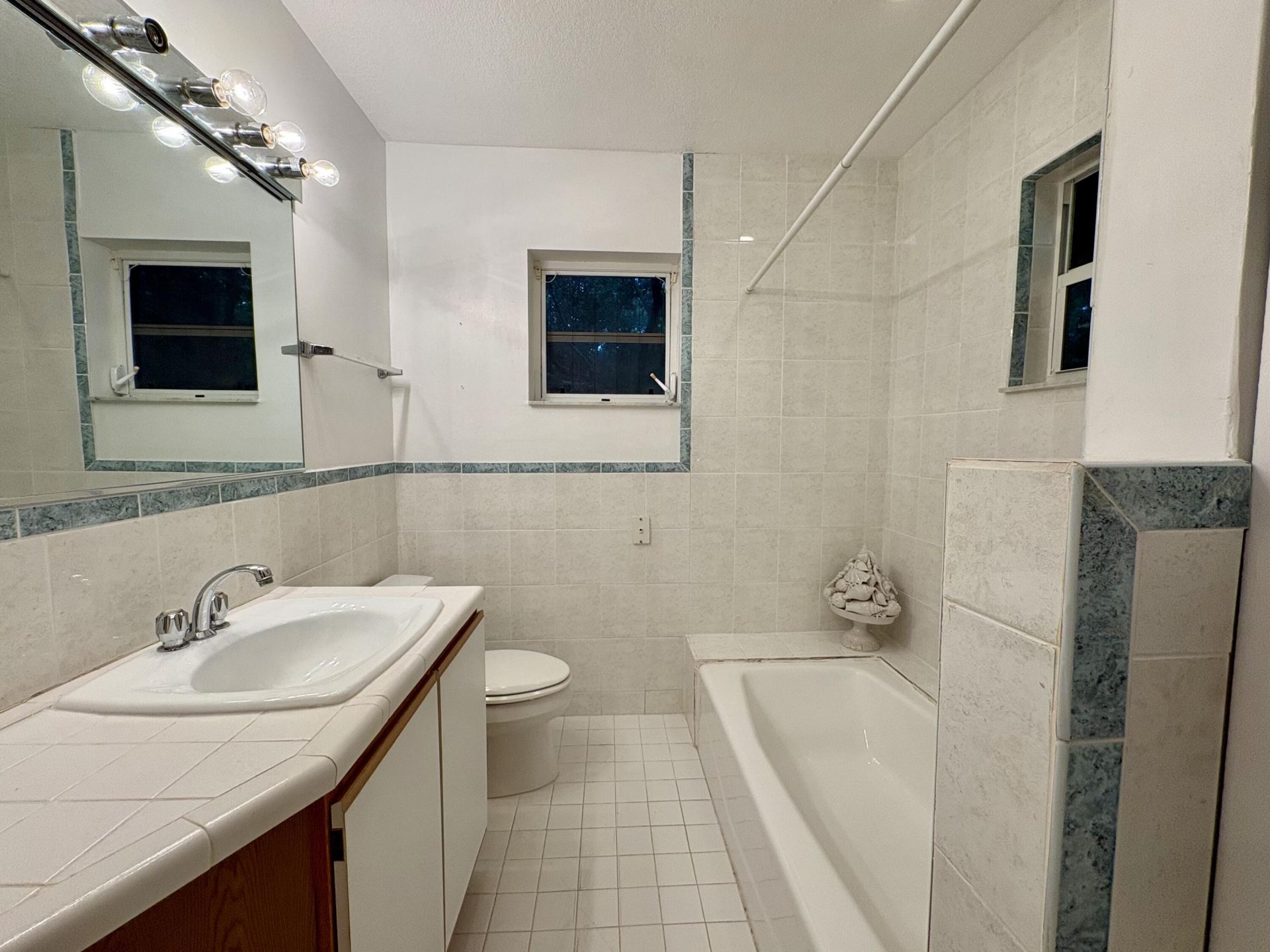 6 Atlantic Drive, Key Largo, FL 33037 Photo