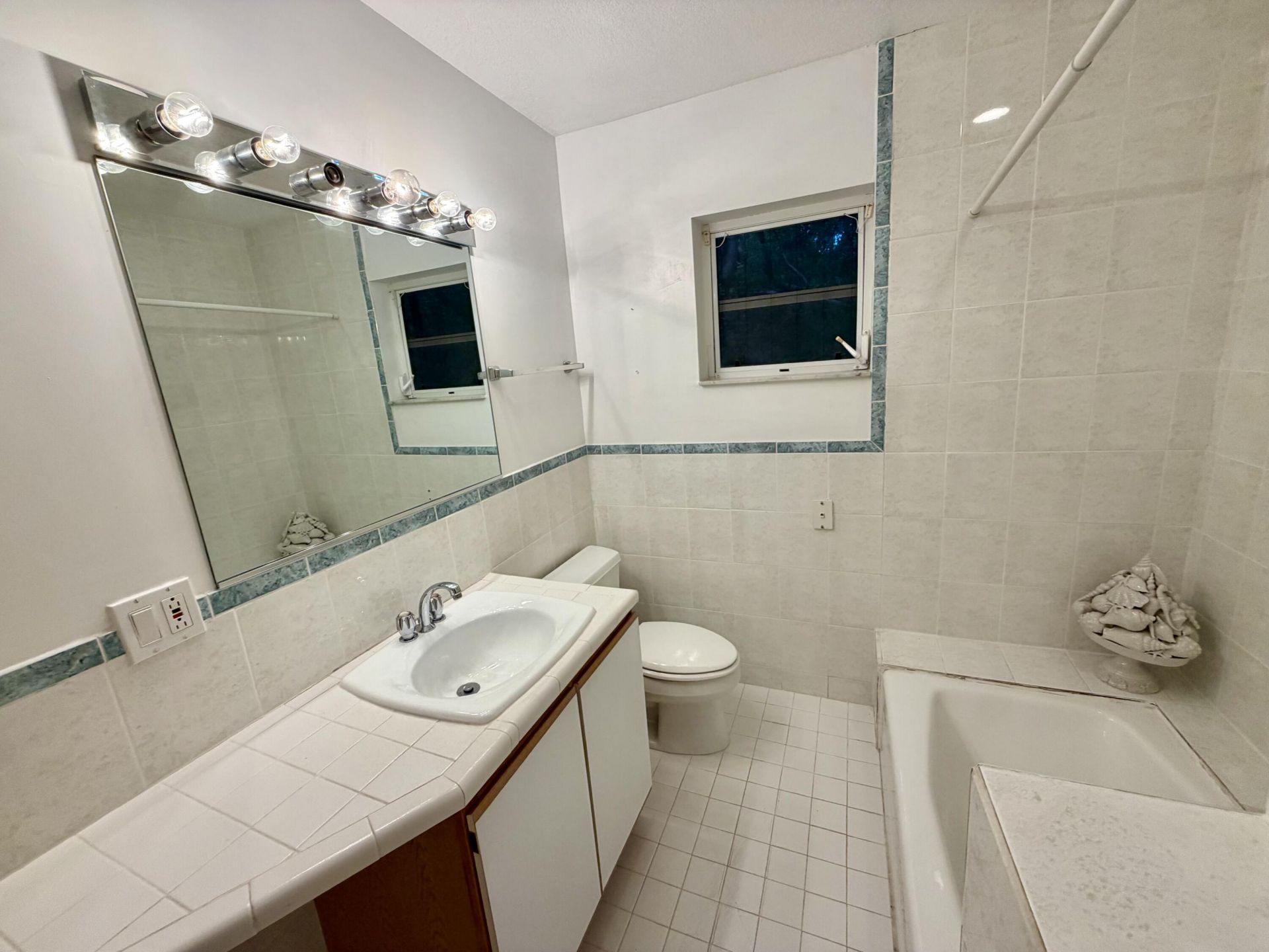 6 Atlantic Drive, Key Largo, FL 33037 Photo