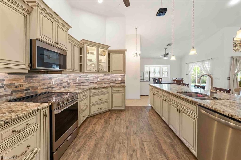 28910 Winthrop Cir , Bonita Springs, FL 34134 Photo