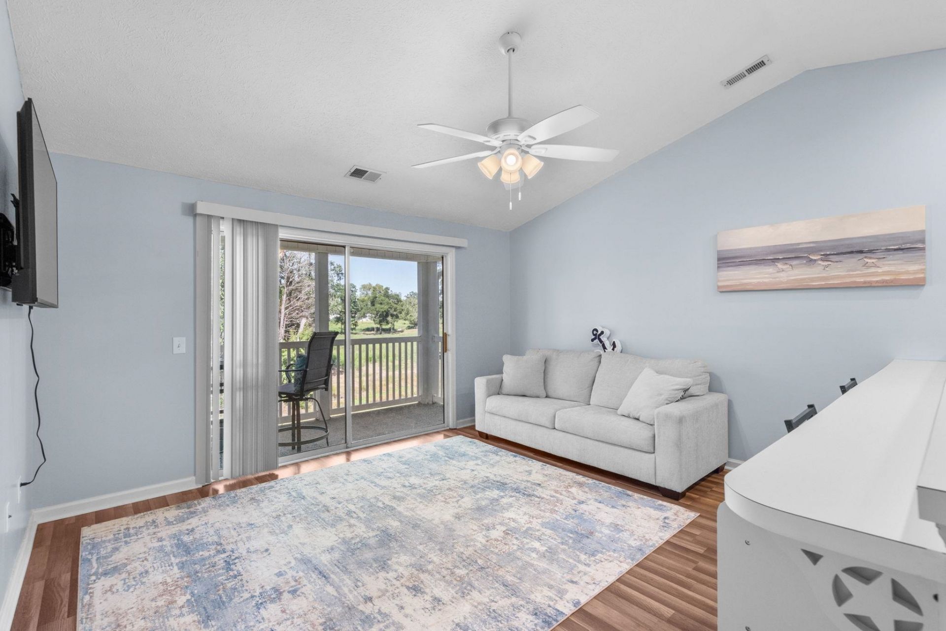 477 White River Dr. Photo 4