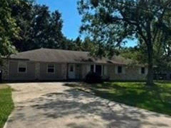 122 PLEASANT VALLEY Drive , Des Allemands, LA 70030