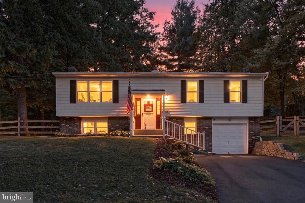 1024 OAK STREET , COATESVILLE, PA 19320