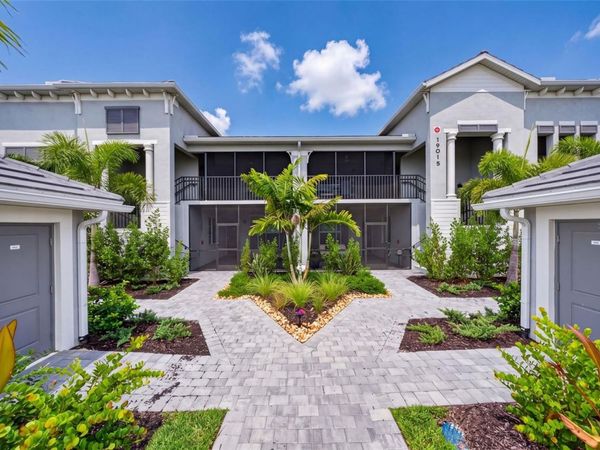 18911 SCALLOP LOOP, Unit 204, LAKEWOOD RANCH, FL 34211