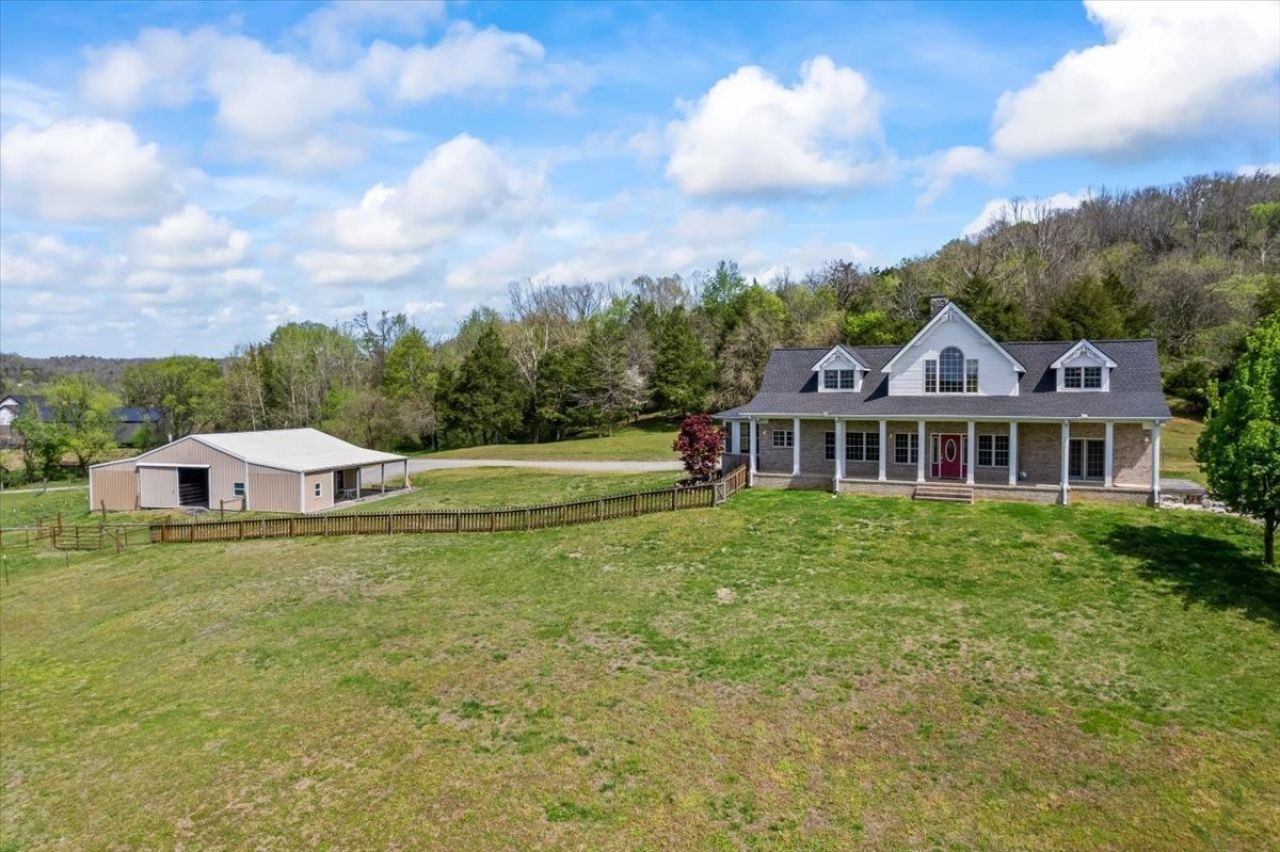 216 Old Wolf Hill Rd , Bethpage, TN 37022 Main Photo