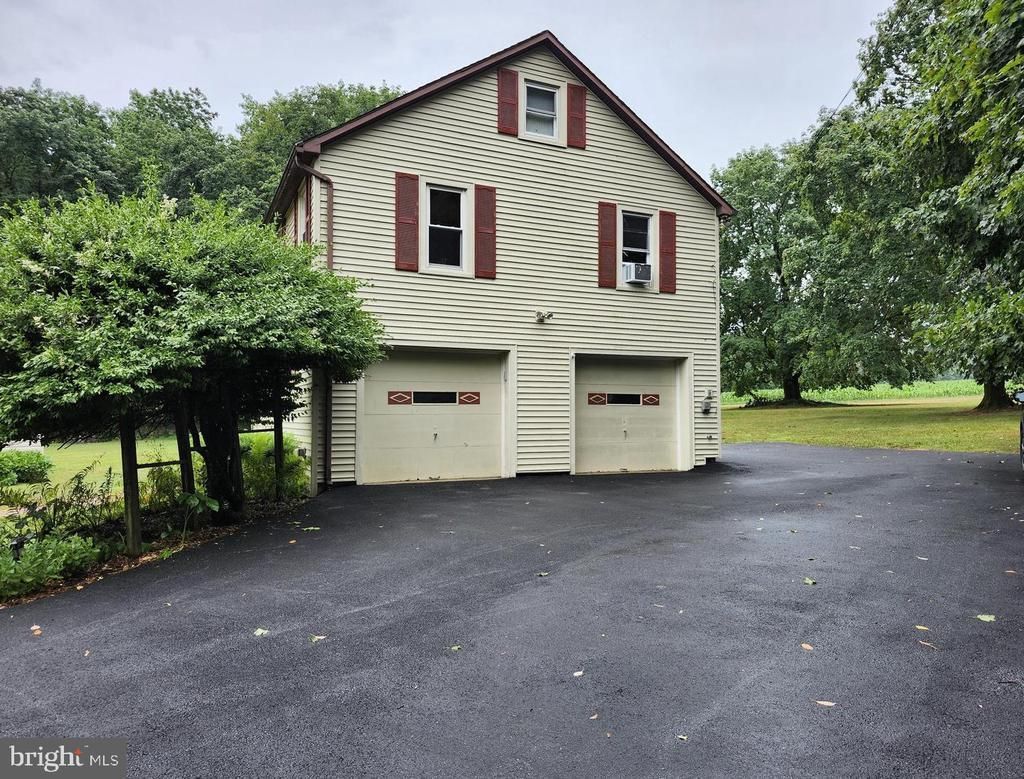 143 SWOPES VALLEY ROAD , PINE GROVE, PA 17963
