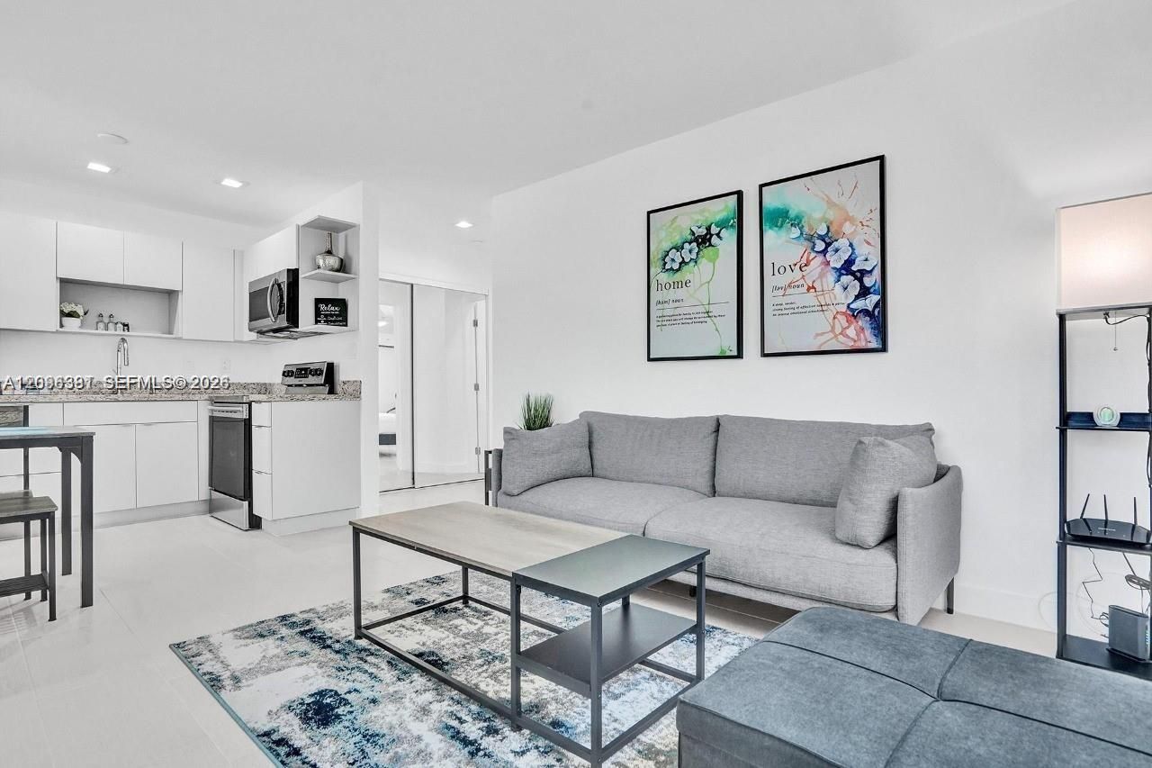 208 SE 4th St , Unit 1-2, Hallandale Beach, FL 33009 Photo