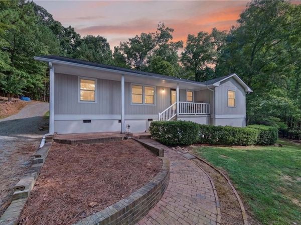 16 Piney Mountain Road, Chapel Hill, NC 27514