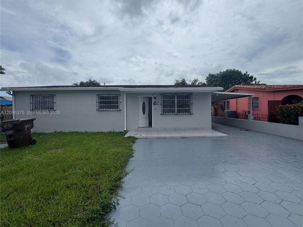 1320 W 37th St , Hialeah, FL 33012