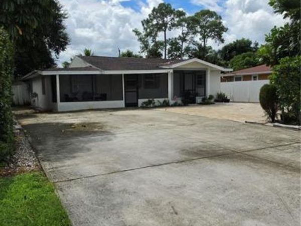 5230 Warren ST , NAPLES, FL 34113