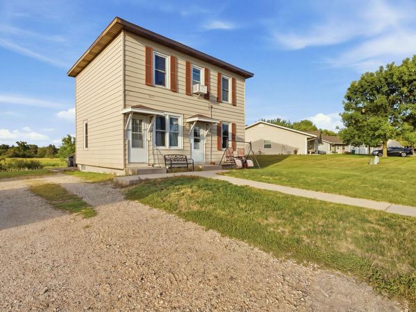 316 SW 3 Ave SW, New London, MN 56273